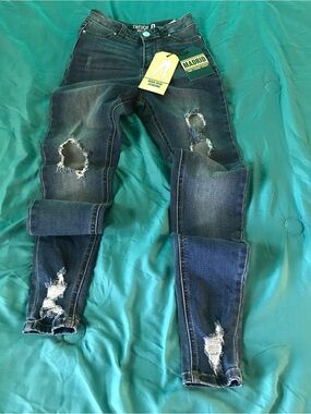 refuge Ripped Skinny Jeans in Blue Denim